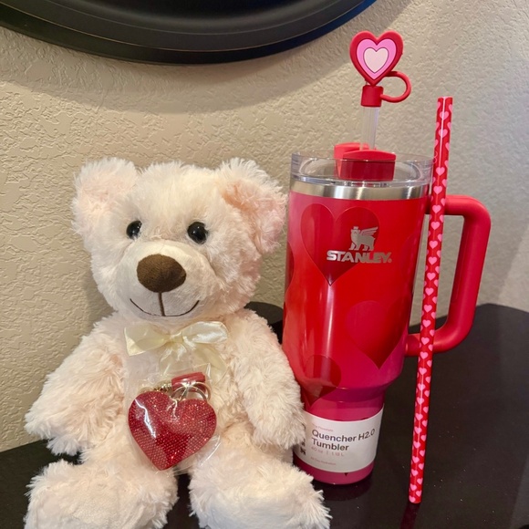 🩷❤️🩷 Stanley ValentinesTumbler with StrawTopper Key Chain & Teddy Bear